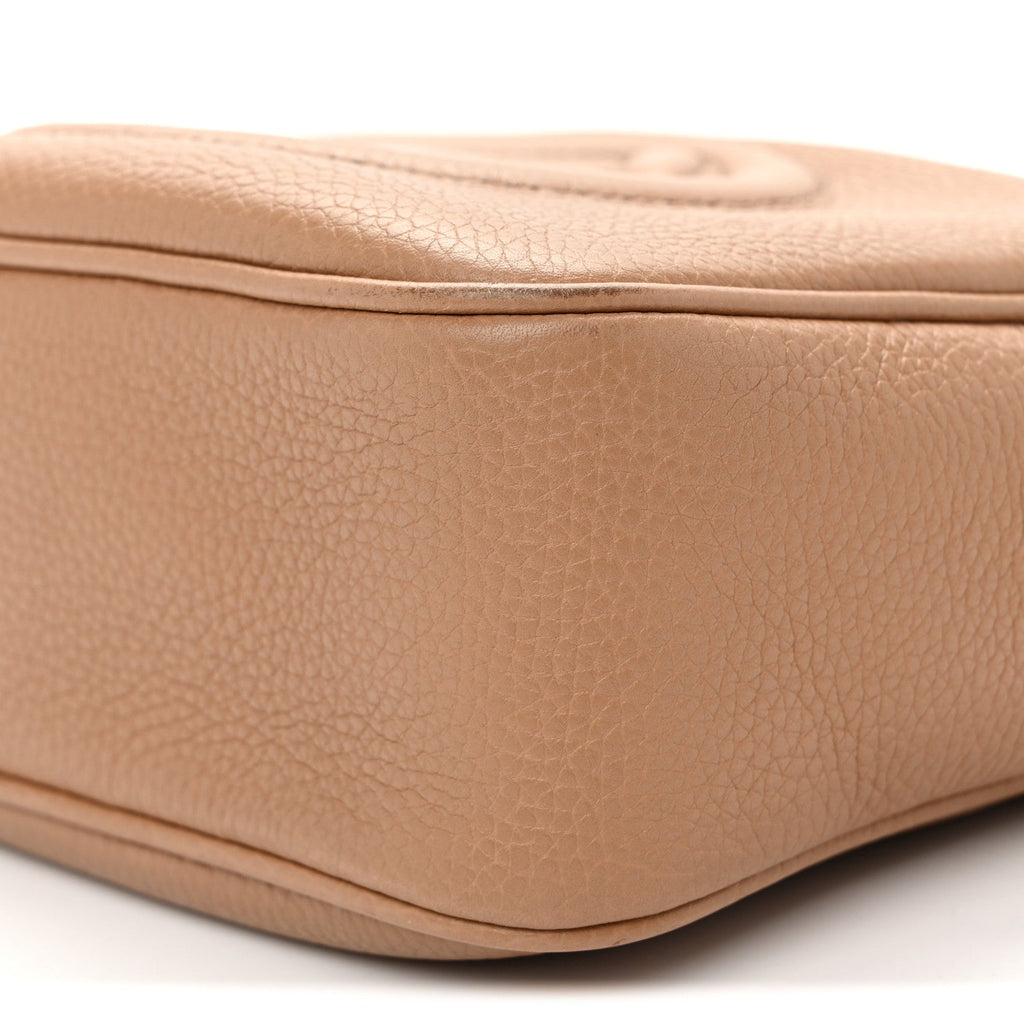 Pebbled Calfskin Small Soho Disco Bag Camelia