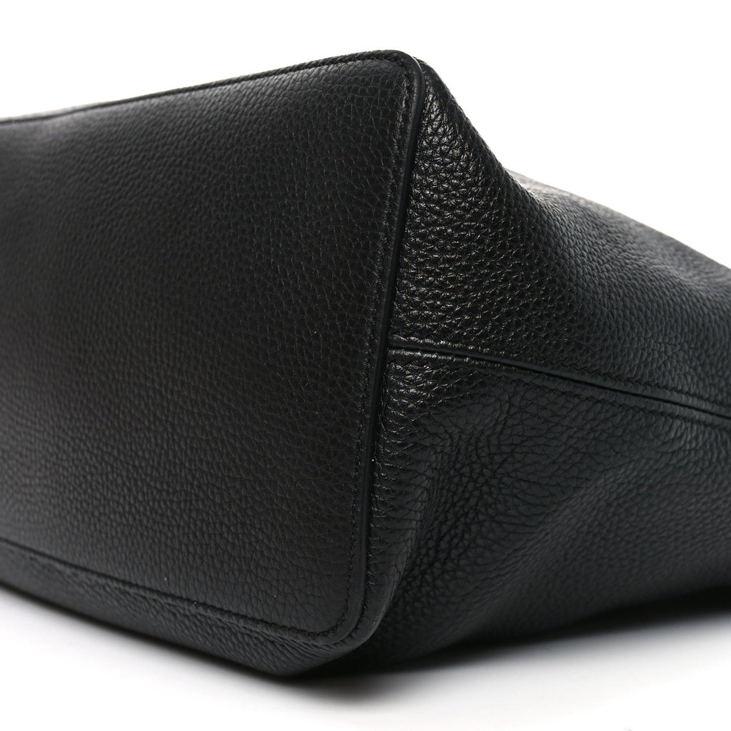 Pebbled Calfskin Large Soho Hobo Black