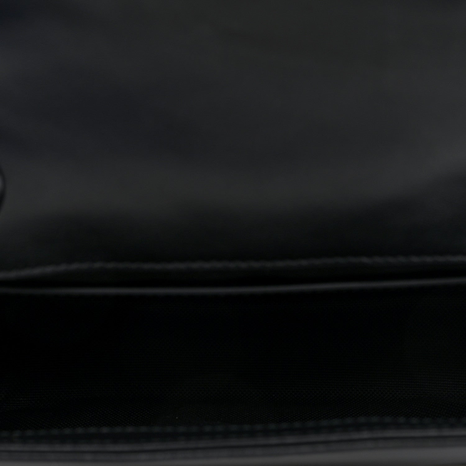 Calfskin Matelasse Monochrome Mini GG Marmont Shoulder Bag Black