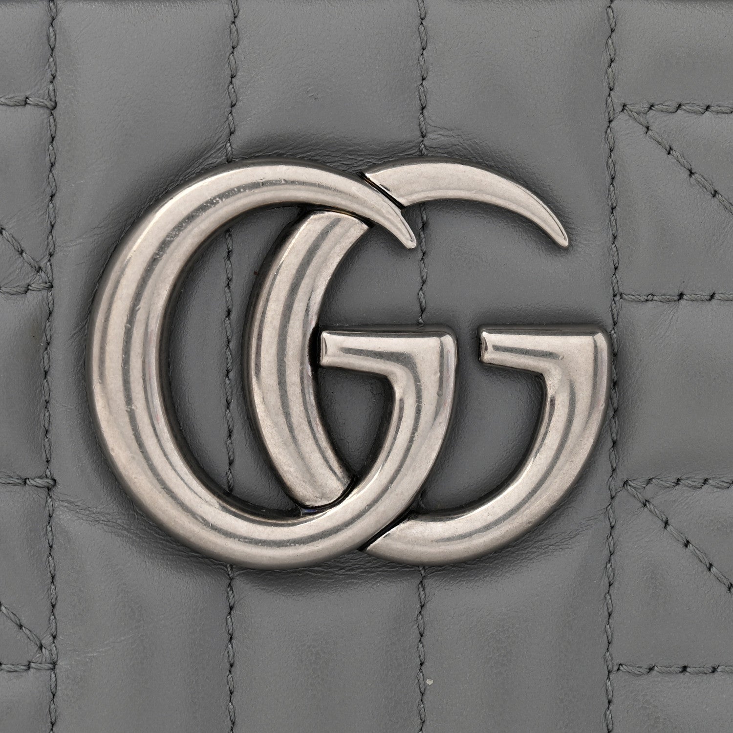 Calfskin Matelasse Aria Small GG Marmont Chain Shoulder Bag Deep Grey
