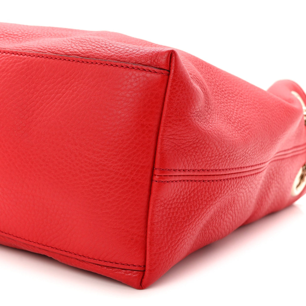 Pebbled Calfskin Medium Soho Chain Shoulder Bag Tabasco Red