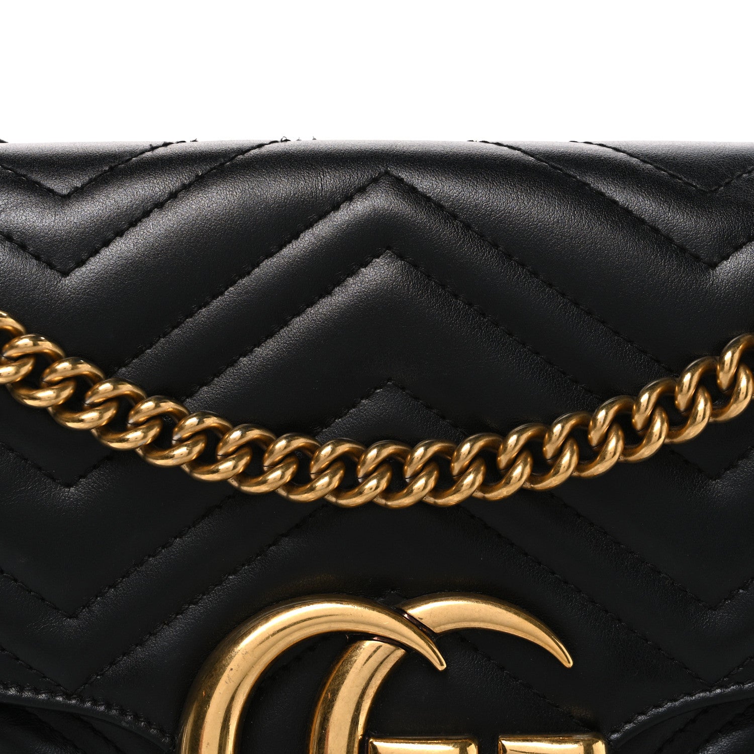 Calfskin Matelasse Medium GG Marmont Shoulder Bag Black