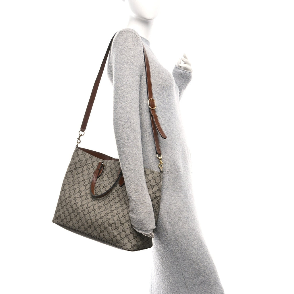 Soft GG Supreme Monogram Medium Crossbody Tote Beige Cuir