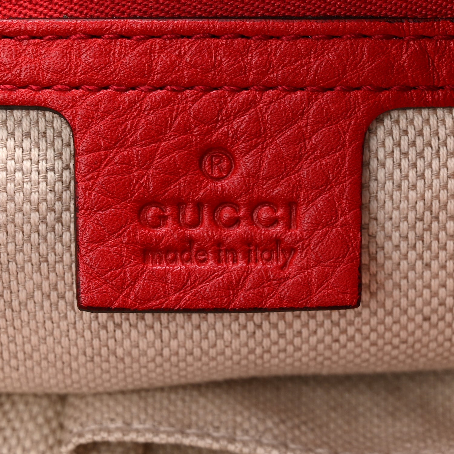 Pebbled Calfskin Medium Soho Chain Shoulder Bag Tabasco Red