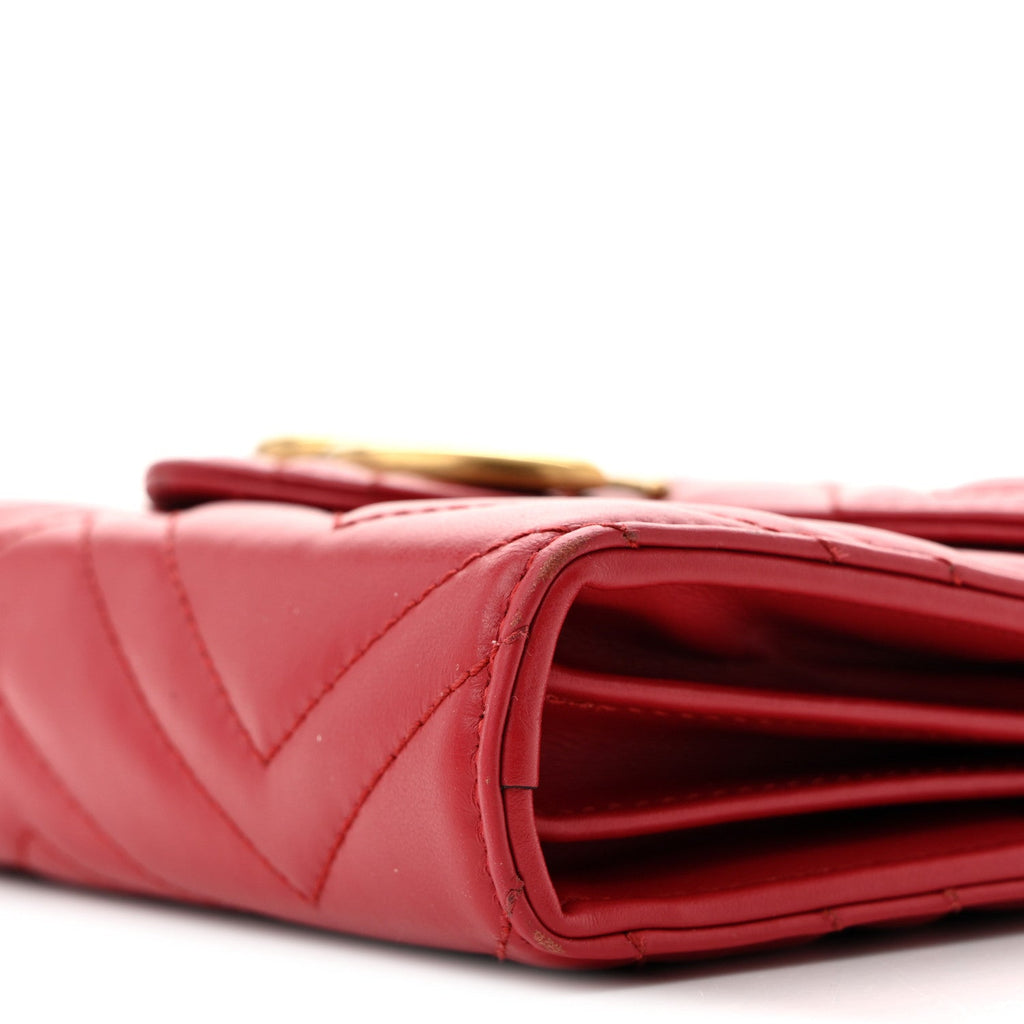 Calfskin Matelasse GG Marmont Chain Wallet Hibiscus Red