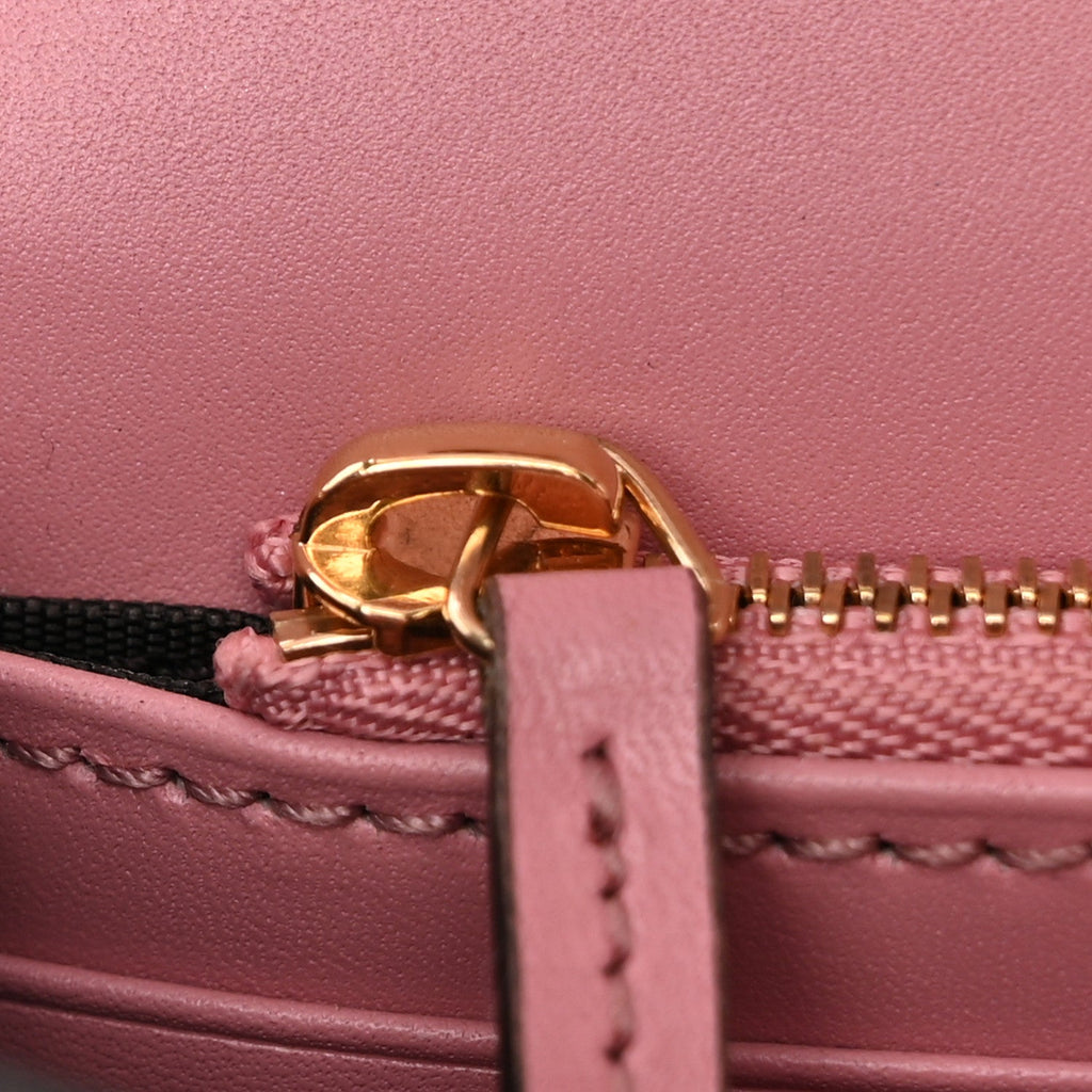 Guccissima Icon Chain Wallet Carmine Rose