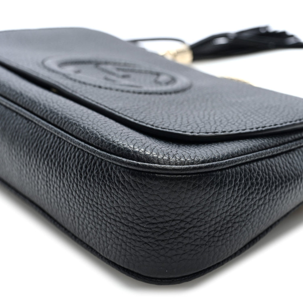 Pebbled Calfskin Medium Soho Flap Crossbody Black