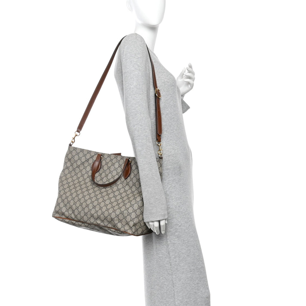 Soft GG Supreme Monogram Medium Crossbody Tote Beige Cuir