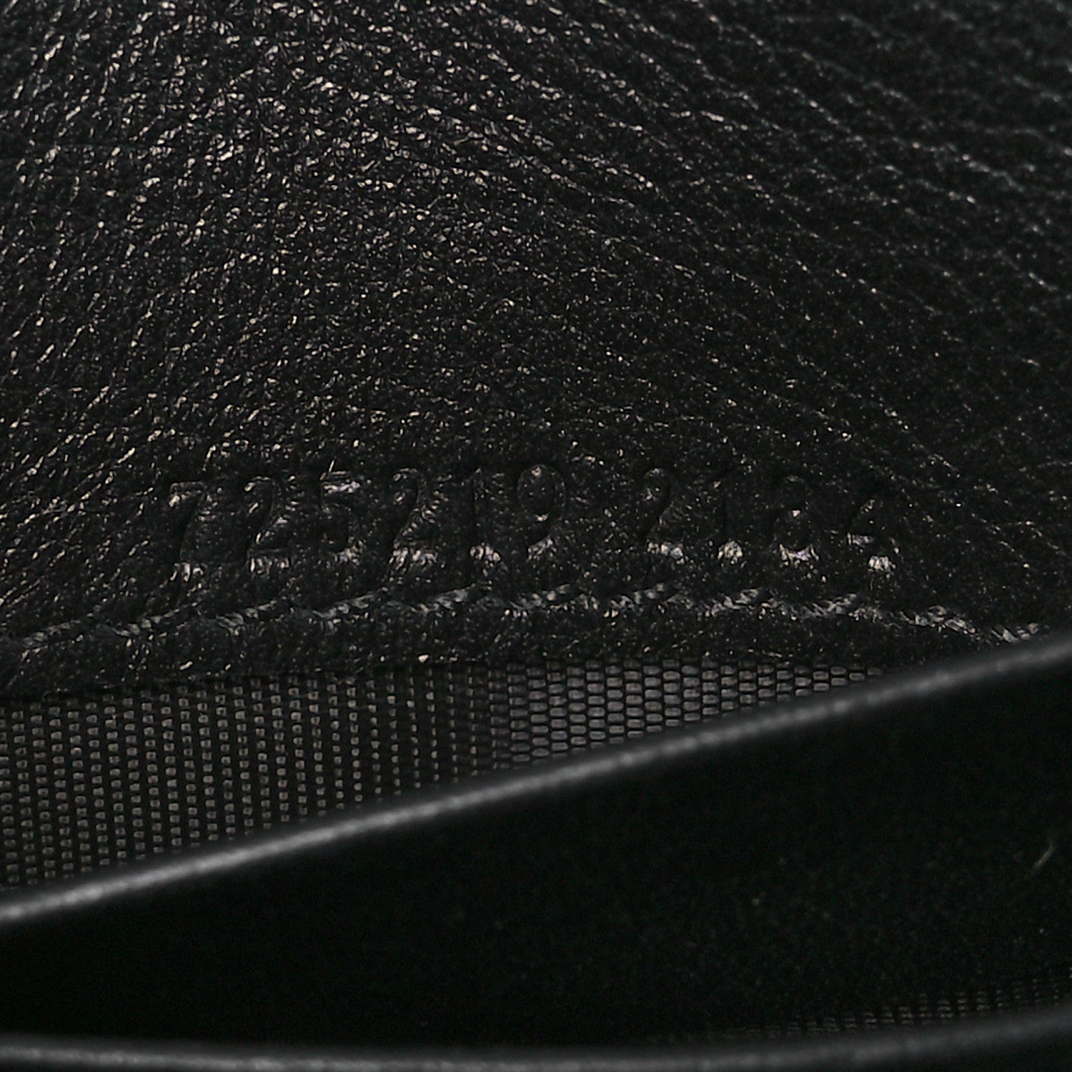 Roxy Calfskin Medium Blondie Chain Wallet Black