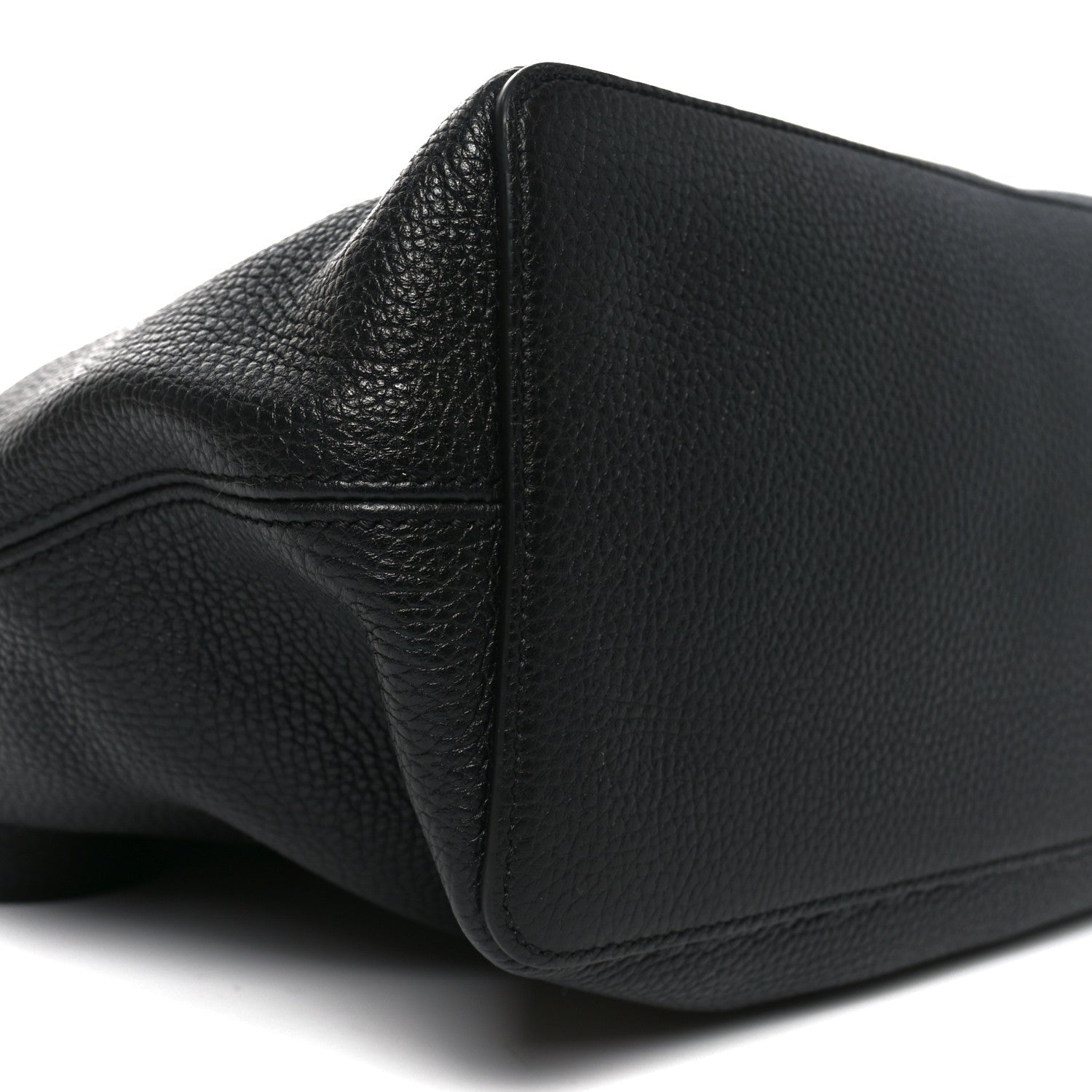 Pebbled Calfskin Large Soho Hobo Black